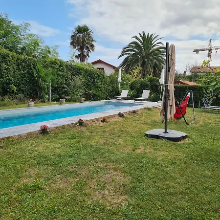 Avec Cuisine Et Grande Piscine Chauffee Hendaye