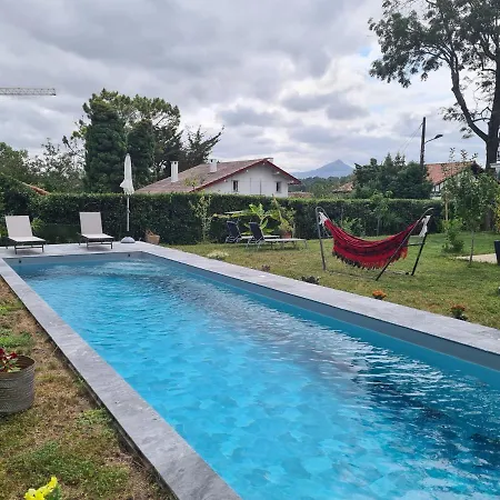 Apartment Avec Cuisine Et Grande Piscine Chauffee *
