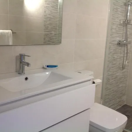 Avec Cuisine Et Grande Piscine Chauffee