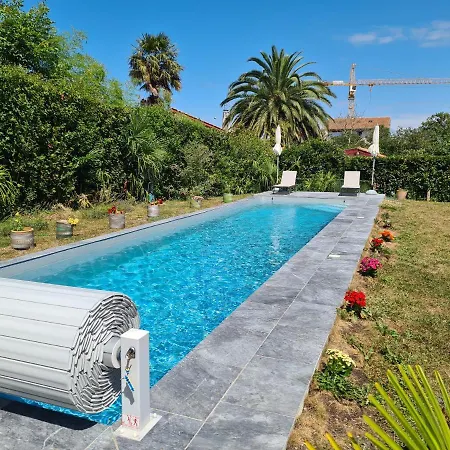 Avec Cuisine Et Grande Piscine Chauffee Apartamento Hendaye