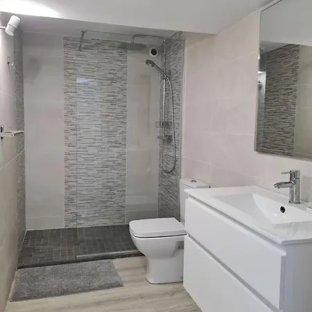 Apartament Avec Cuisine Et Grande Piscine Chauffee Hendaye