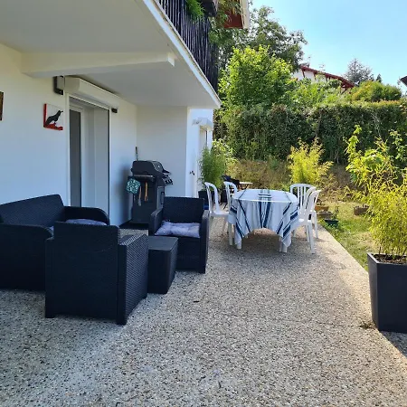 Avec Cuisine Et Grande Piscine Chauffee