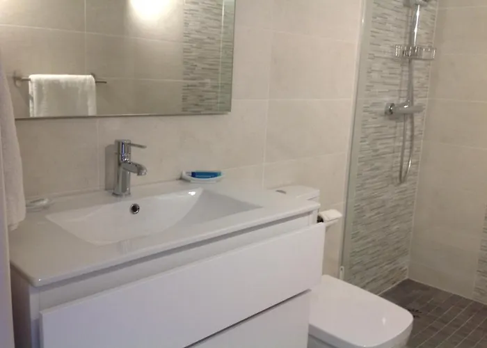 Avec Cuisine Et Grande Piscine Chauffee