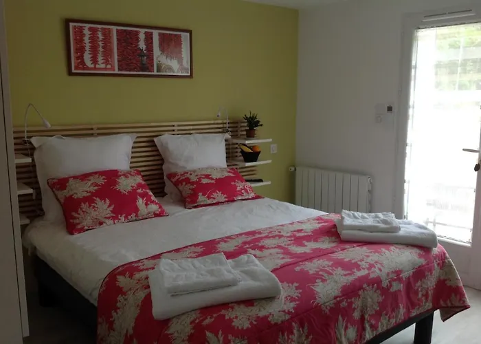 Avec Cuisine Et Grande Piscine Chauffee Lejlighed *