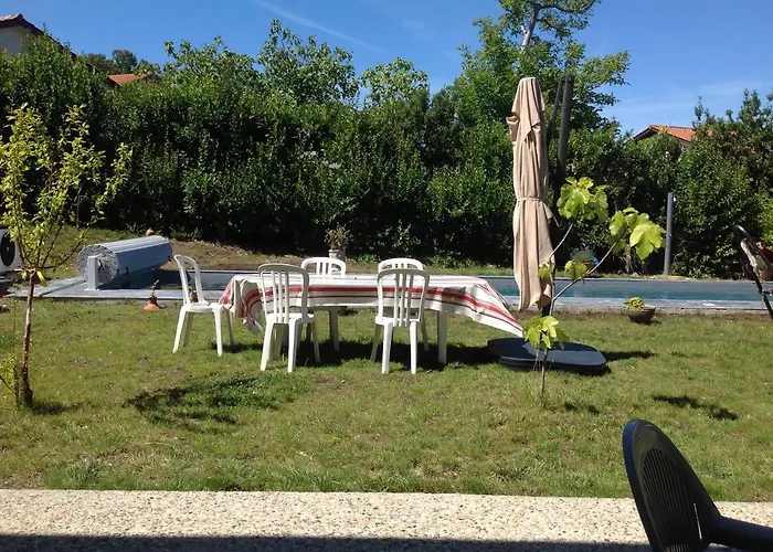 Avec Cuisine Et Grande Piscine Chauffee Lejlighed *