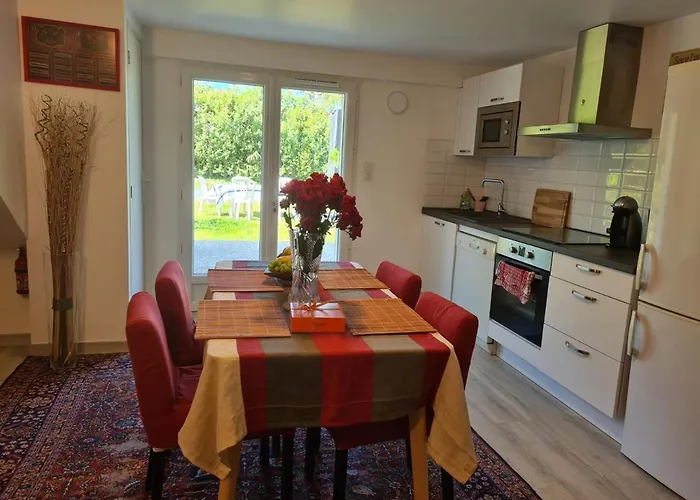 Avec Cuisine Et Grande Piscine Chauffee *