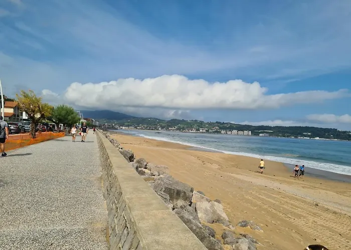 Lejlighed Avec Cuisine Et Grande Piscine Chauffee Hendaye