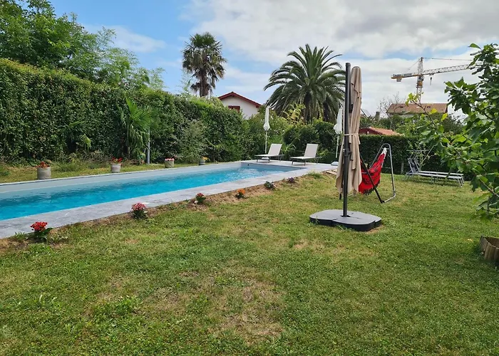 Avec Cuisine Et Grande Piscine Chauffee Hendaye